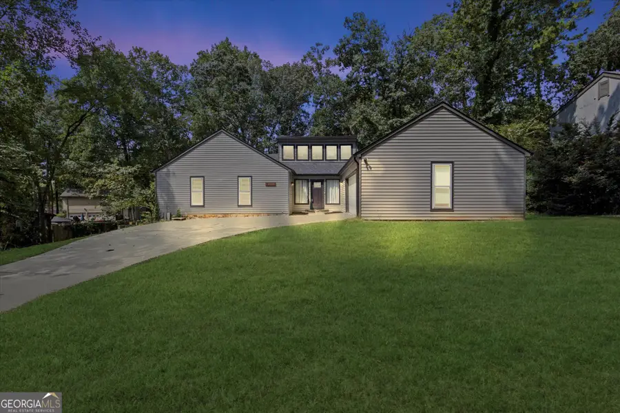 1060 Deer Chase, Stone Mountain, GA 30088 - Image #2