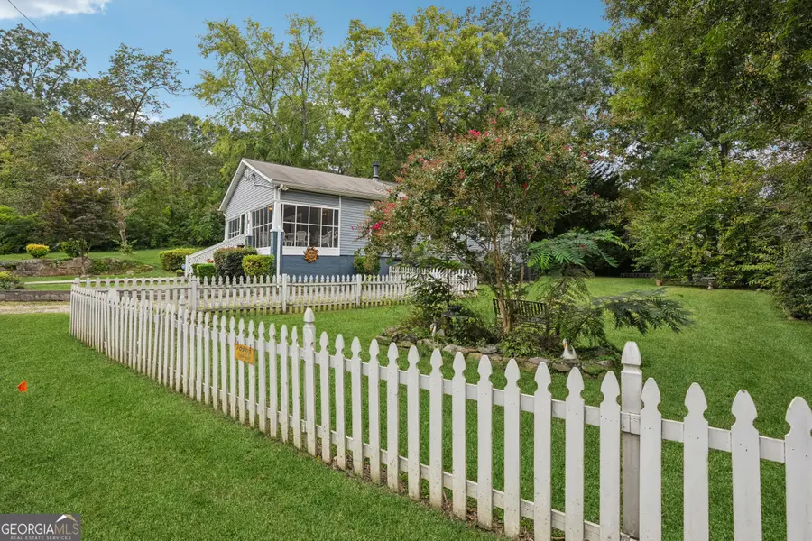 25 Johnson Road Nw, Atlanta, GA 30318 - Image #2