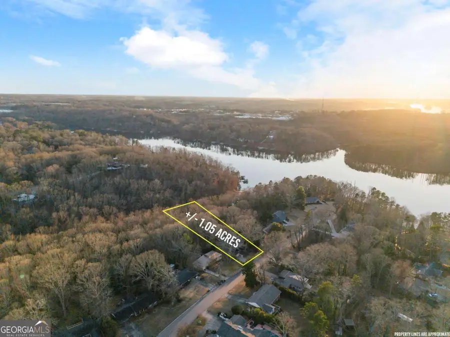 825 Beverly Drive, Gainesville, GA 30501 - Image #3