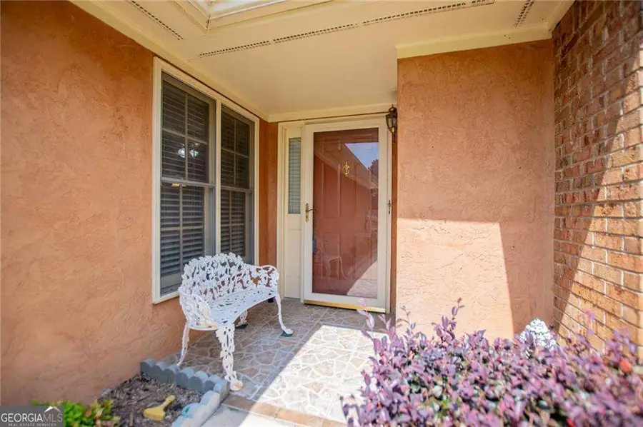 7125 Woodridge Lane, Union City, GA 30291 - Image #2