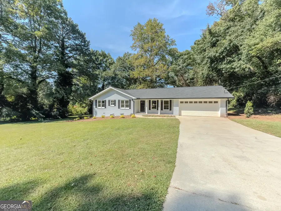 507 Castleaire Drive, Stone Mountain, GA 30087 - Image #2