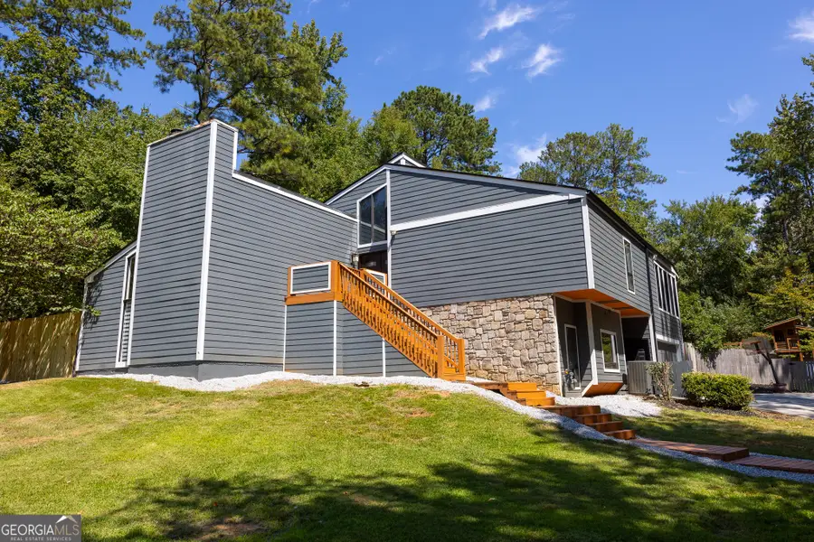 4053 NW Spalding Hollow, Peachtree Corners, GA 30092 - Image #2