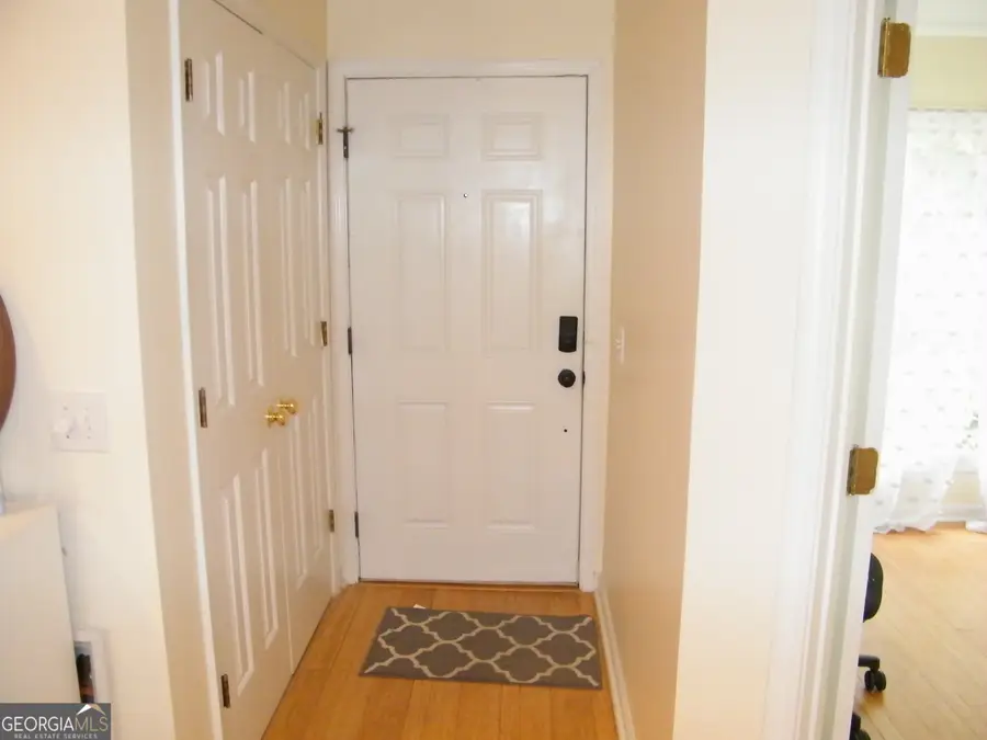 212 Abingdon Way, Sandy Springs, GA 30328 - Image #3