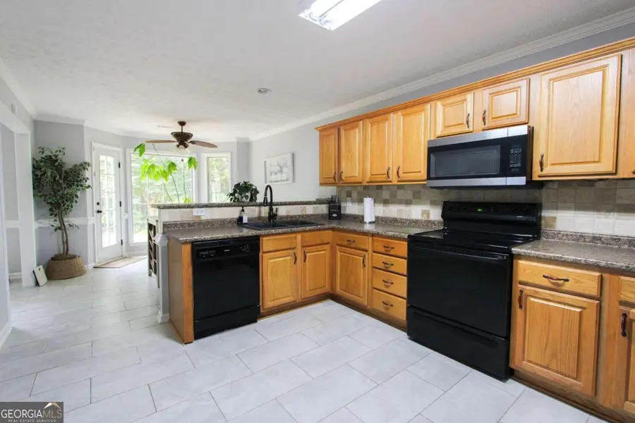 314 Patrick Circle, Jenkinsburg, GA 30234 - Image #3