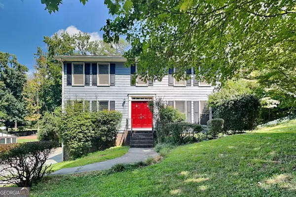 2990 Mountain Trace Ne, Roswell, GA 30075