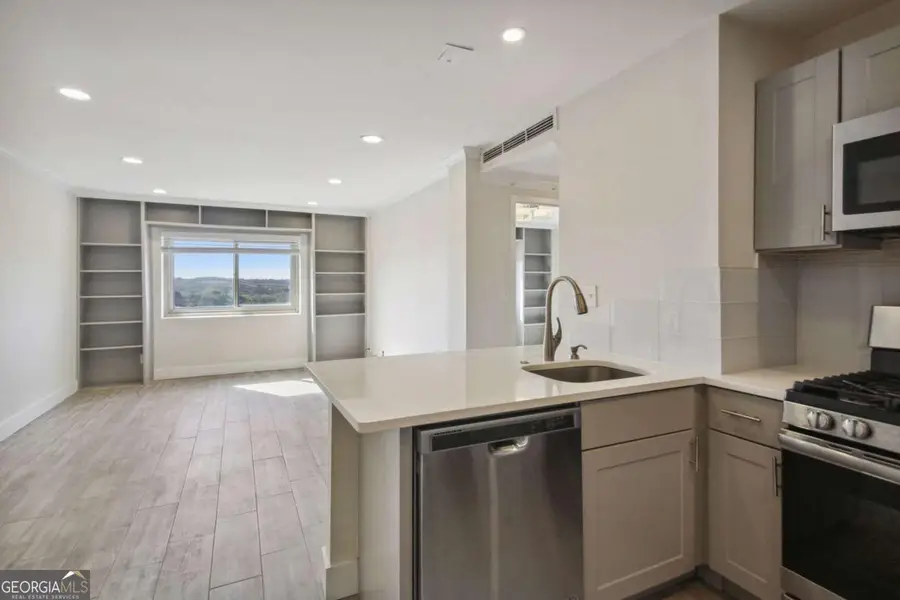 2285 Peachtree Road Ne, Atlanta, GA 30309 - Image #2