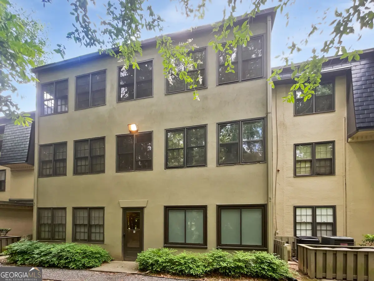 53 Monet Court Nw, Atlanta, GA 30327 - Image #1