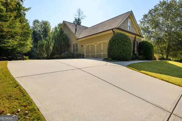5717 Winding Rose Trail, Flowery Branch, GA 30542