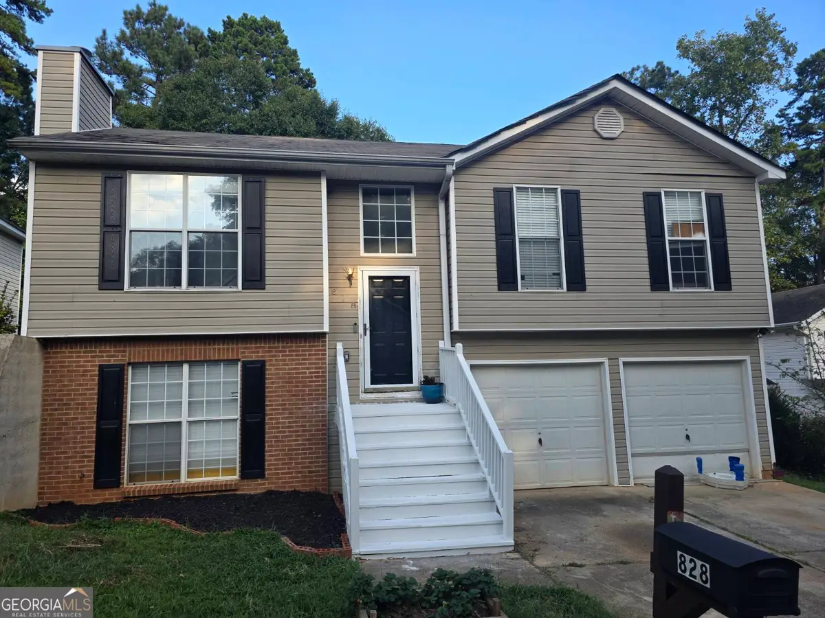 828 Tradd Court, Stone Mountain, GA 30087 - Image #1