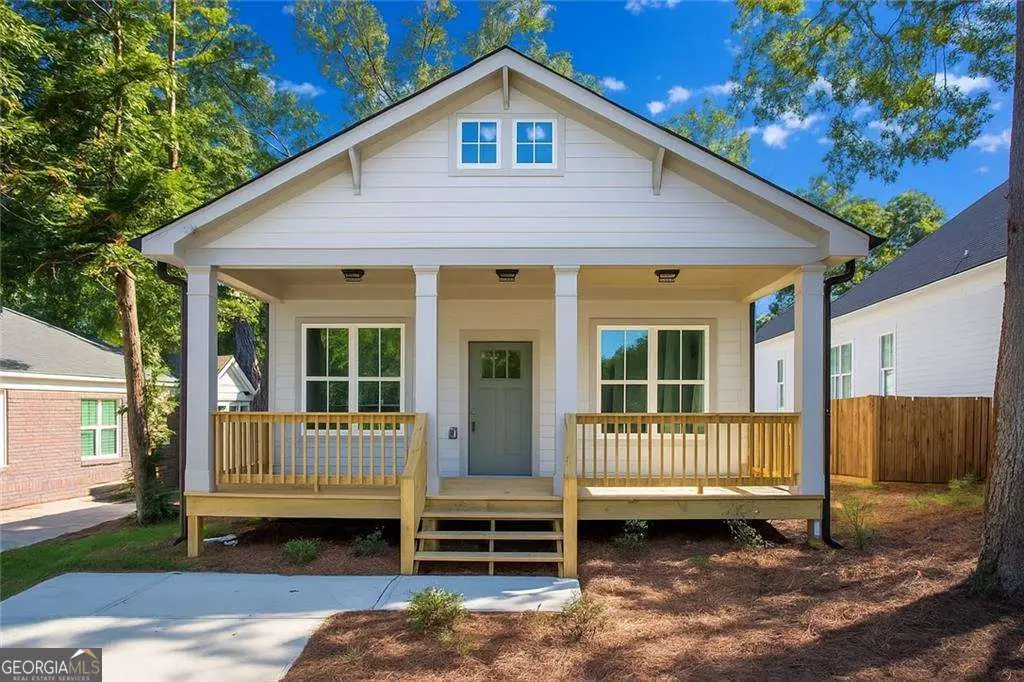 1041 White Oak Avenue Sw, Atlanta, GA 30310 - Image #1