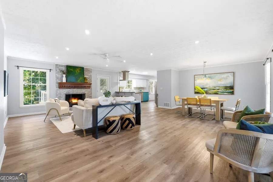 461 Little John Drive Nw, Lilburn, GA 30047 - Image #3