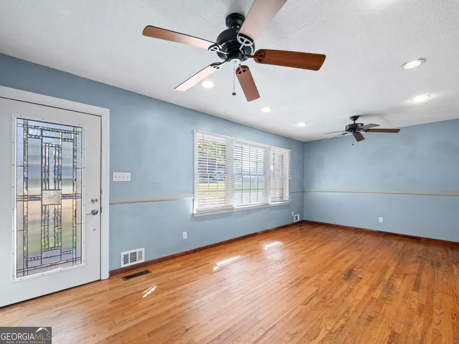 372 Hilltop Way, Toccoa, GA 30577 - Image #2