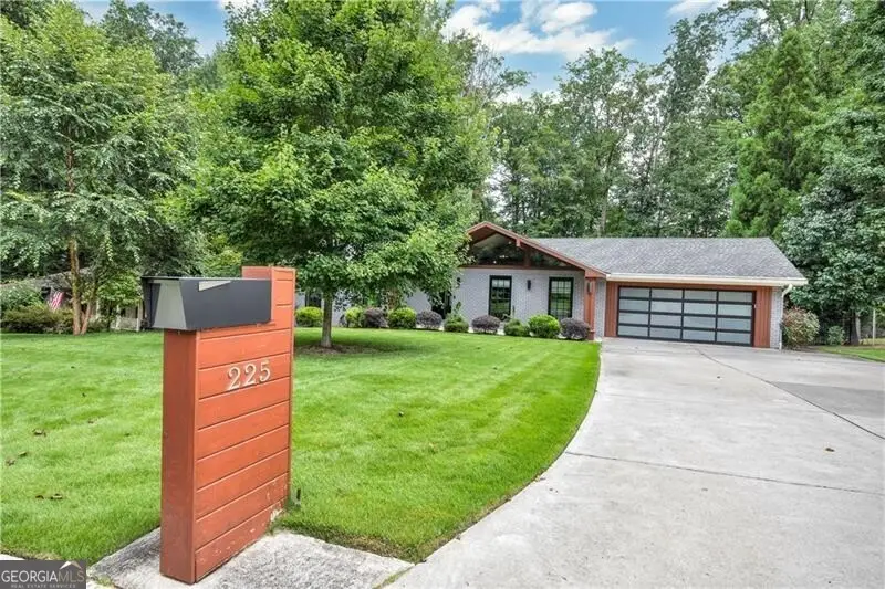 225 Jayne Ellen Way, Alpharetta, GA 30009 - Image #1