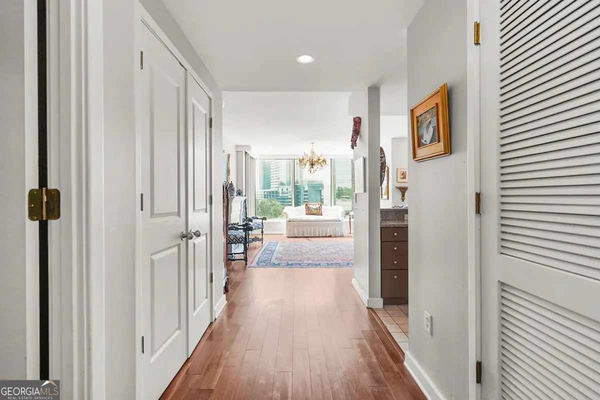 3338 Peachtree Road Ne #709, Atlanta, GA 30326 - Image #1