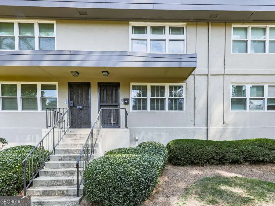 284 Lakemoore Drive Ne #D, Atlanta, GA 30342 - Image #2