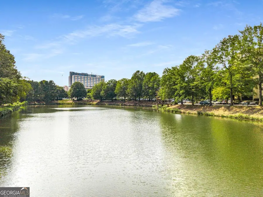 1800 Clairmont Lake #A422, Decatur, GA 30033 - Image #3