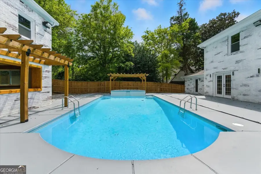 4395 Woodland Brook Drive Se, Atlanta, GA 30339 - Image #2