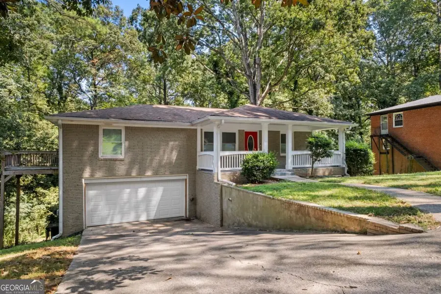 479 Larchmont Circle Nw, Atlanta, GA 30318 - Image #2