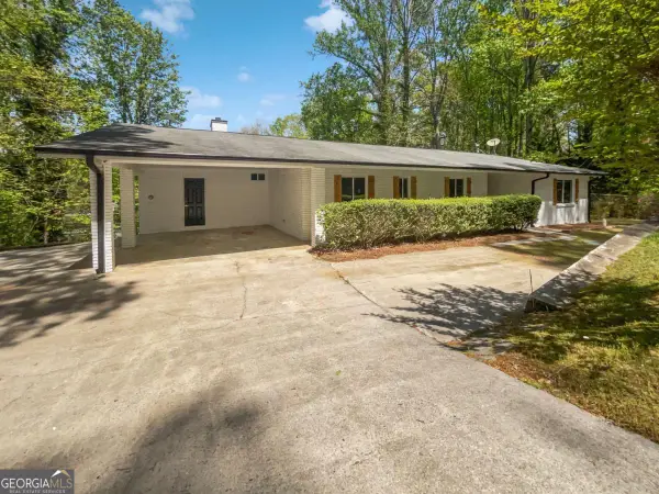 6095 Blackberry Lane, Buford, GA 30518