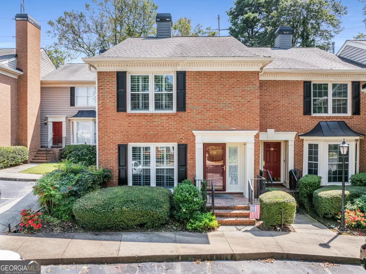 109 Mount Vernon Circle, Sandy Springs, GA 30338 - Image #1