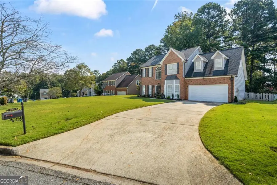 902 Heartwood Circle, Lawrenceville, GA 30043 - Image #3