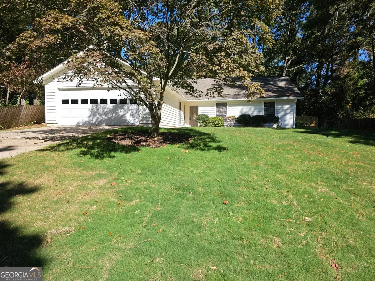 620 Lake Forest Court, Roswell, GA 30076 - #1