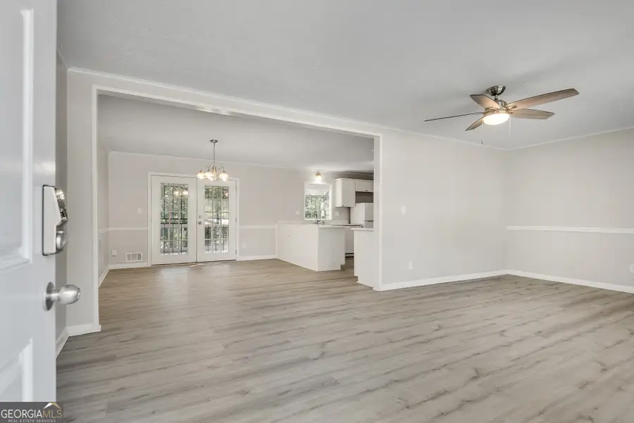 6278 Thornhedge Drive, Riverdale, GA 30296 - Image #3