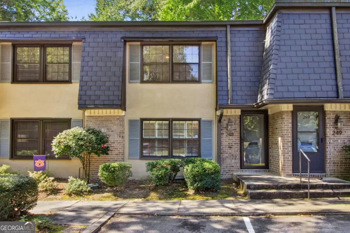248 Triumph Drive Nw, Atlanta, GA 30327 - Image #1