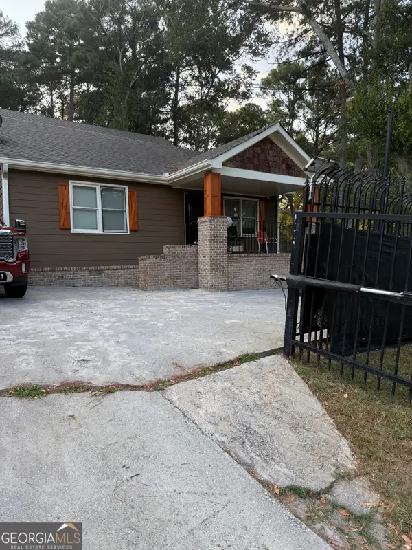 586 Commercial Avenue, Atlanta, GA 30318