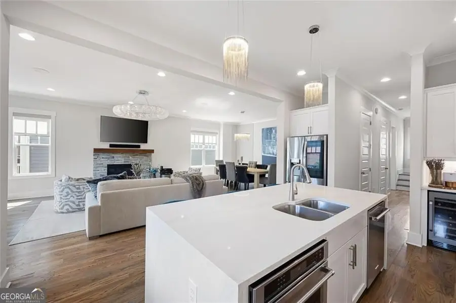 1472 Fairmont Avenue Nw, Atlanta, GA 30318 - Image #2