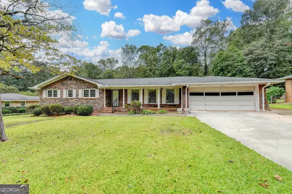 136 Lancelot Way, Lawrenceville, GA 30046