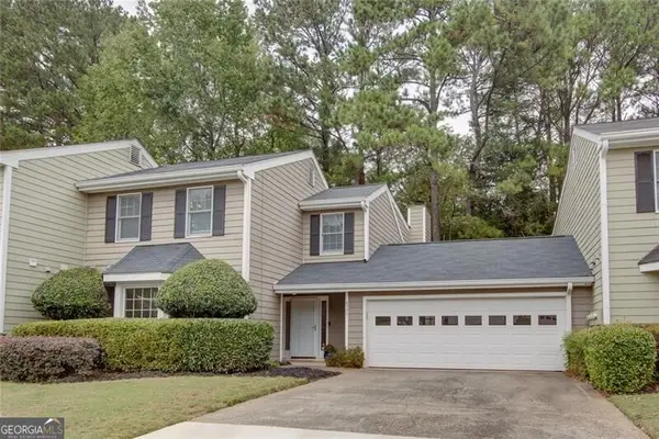 4590 Village Oaks Circle, Dunwoody, GA 30338
