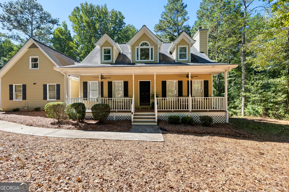 259 Strathmore Drive, Sharpsburg, GA 30277 - Image #1