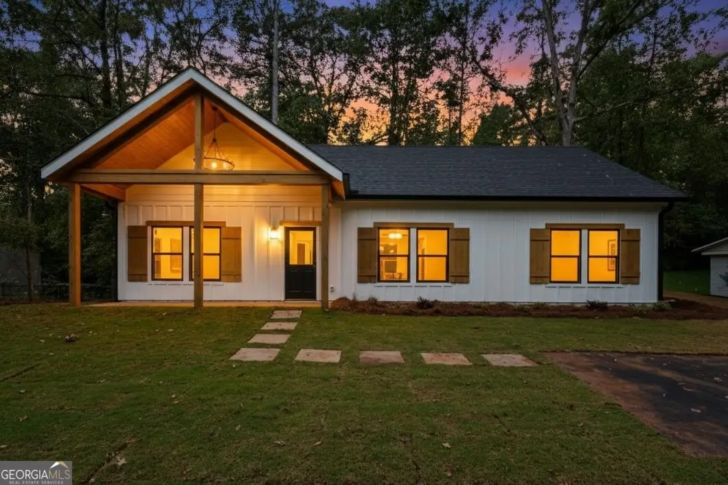 118 SW Southshore Road, Eatonton, GA 31024 - Image #1