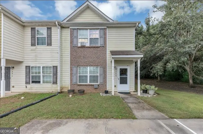 6888 Mountain Circle, Riverdale, GA 30274 - Image #2
