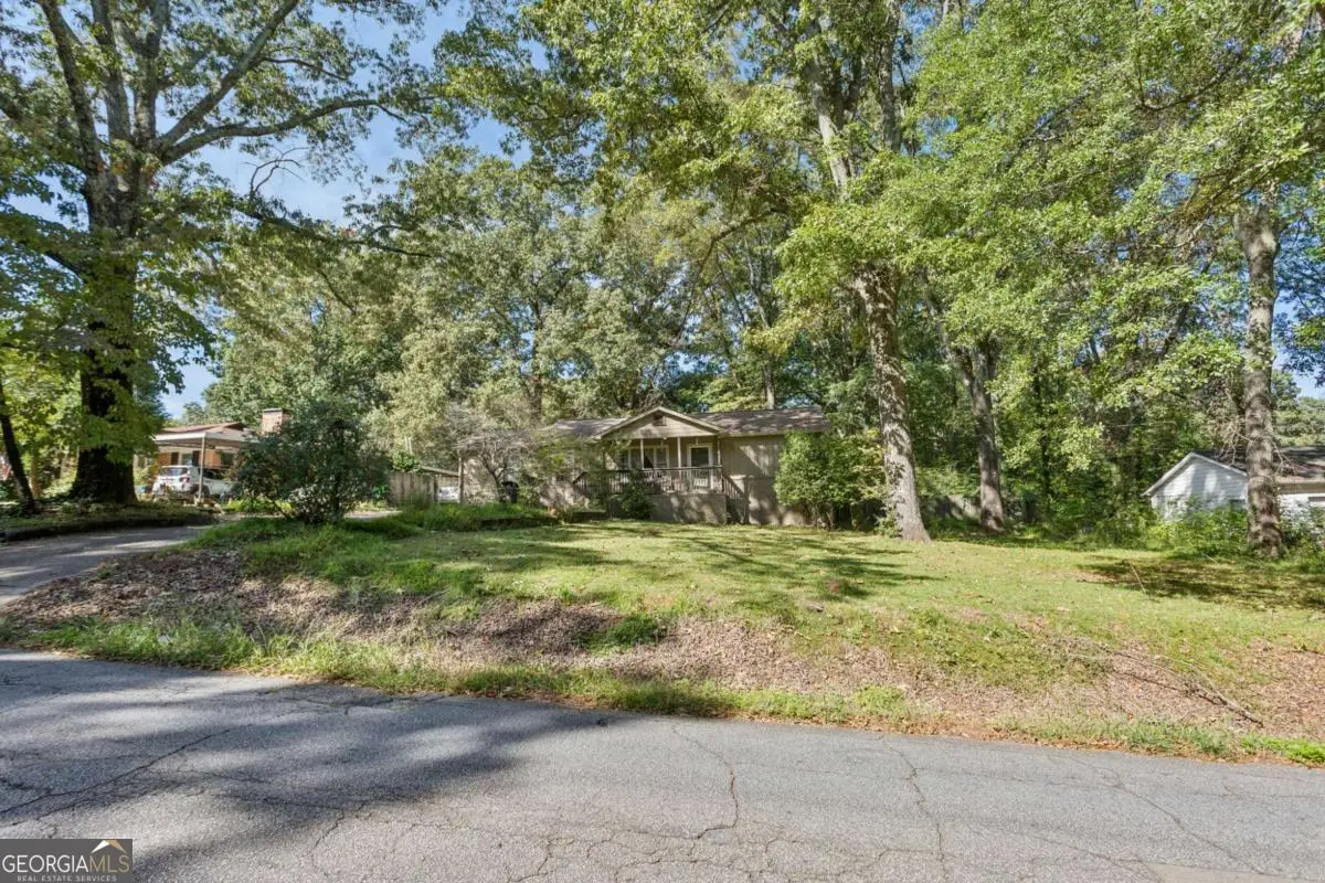 5800 Crabapple Drive Sw, Mableton, GA 30126 - Image #1