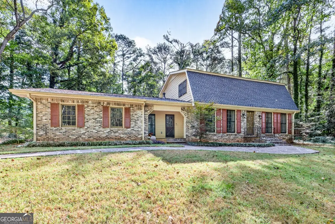 2037 Stoneleigh Drive, Stone Mountain, GA 30087 - Image #1
