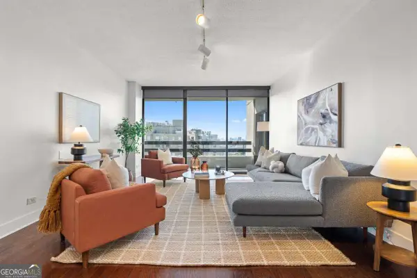 2660 Peachtree Road Nw #19A, Atlanta, GA 30305