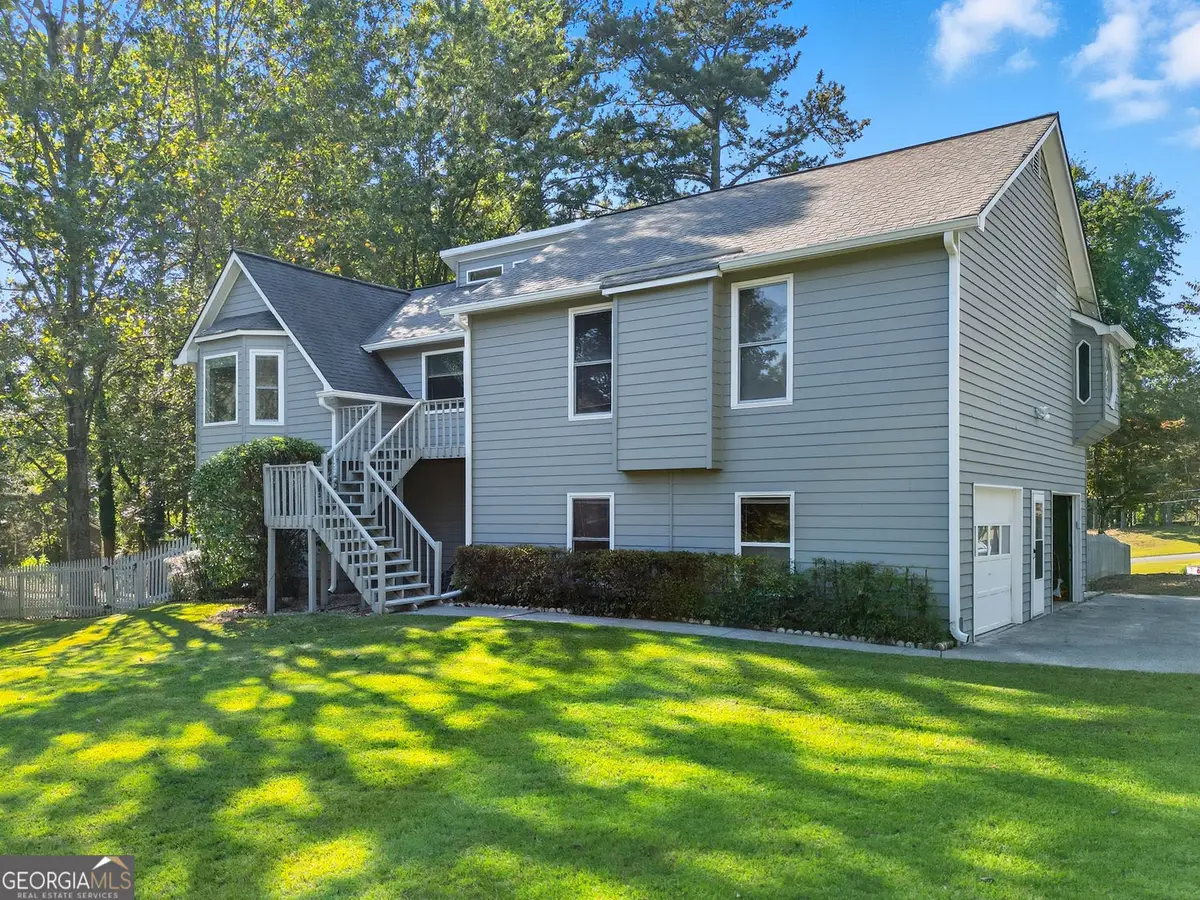 2233 Mohawk Trail, Acworth, GA 30102 - Image #1