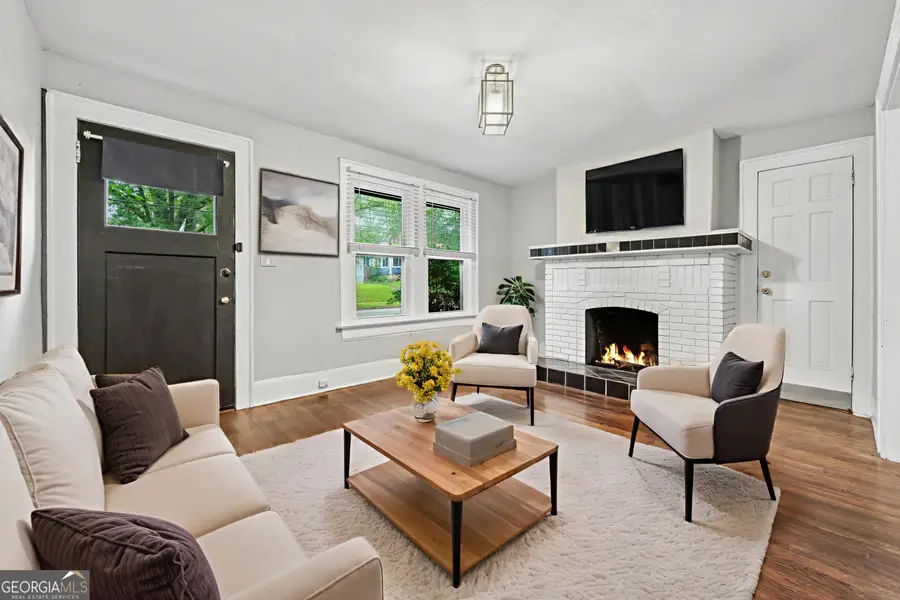 944 Deckner Avenue Sw, Atlanta, GA 30310 - Image #2