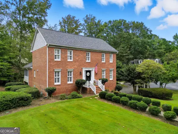 1502 Wood Thrush Way, Marietta, GA 30062