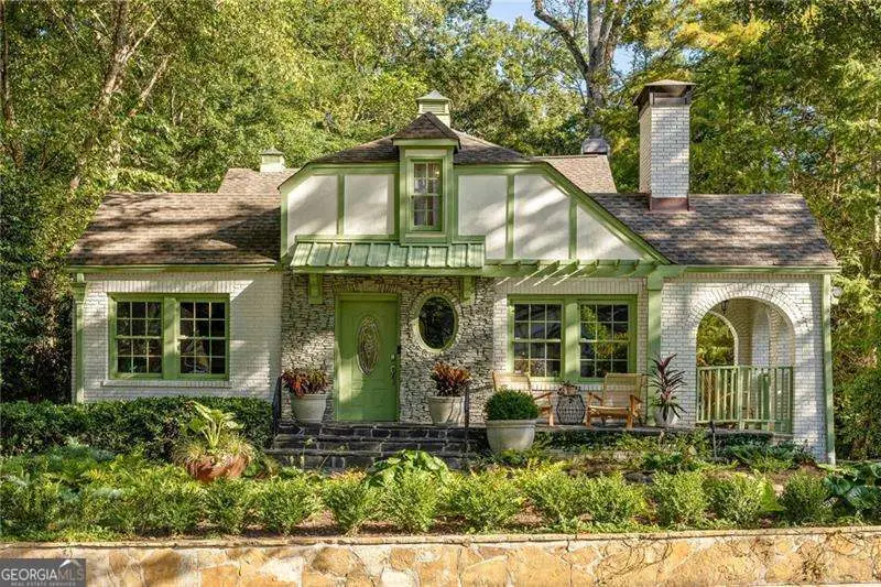 676 Cumberland Circle Ne, Atlanta, GA 30306 - Image #1