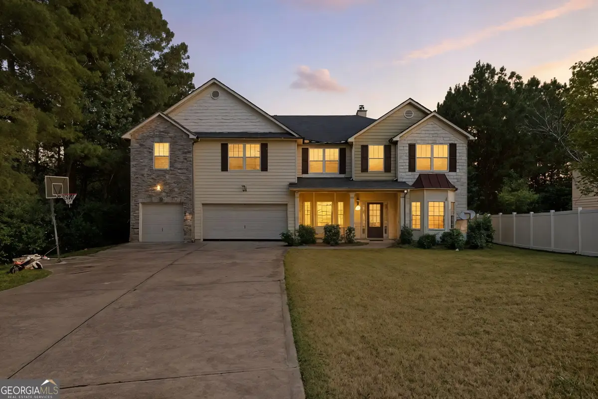 4041 Riverchess Drive Sw, Atlanta, GA 30331 - Image #1