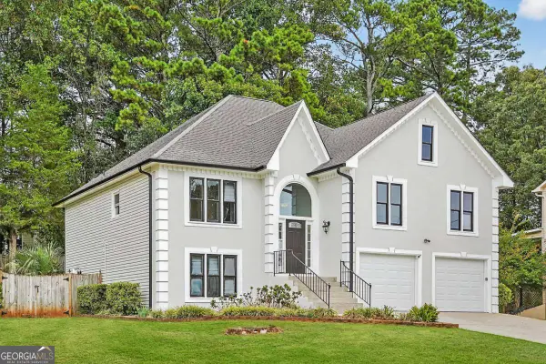 1320 Green Oak Circle, Lawrenceville, GA 30043