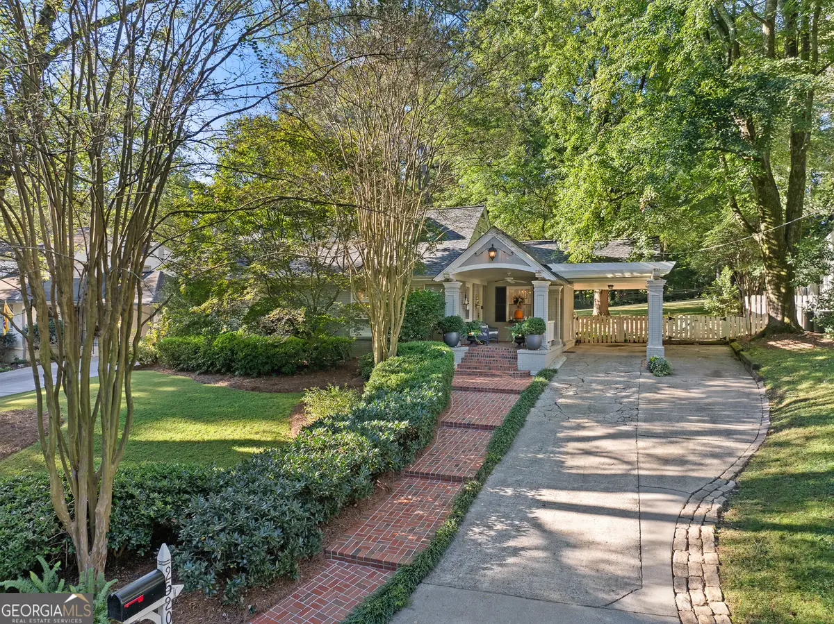 2520 Ridgewood Road Nw, Atlanta, GA 30318 - Image #1