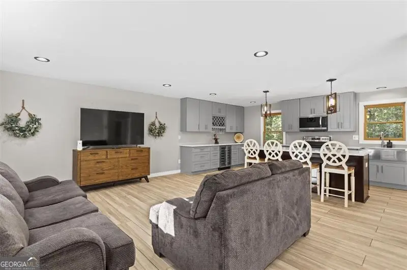 2731 Brackenwood Drive, Snellville, GA 30039 - Image #3