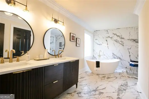 300 Saddle Creek Lane, Roswell, GA 30076