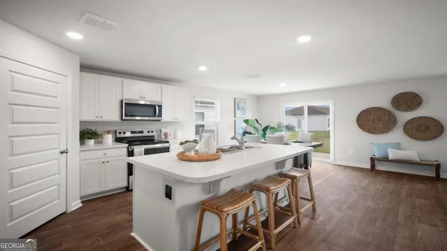 215 Lakeside Drive, Port Wentworth, GA 31407 - Image #2