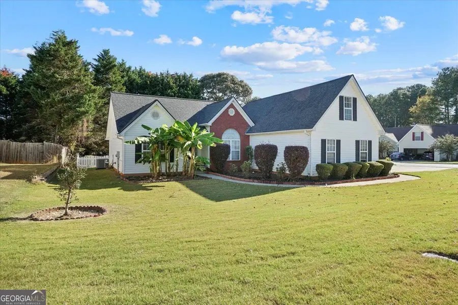 915 Harbins View Drive, Dacula, GA 30019 - Image #3