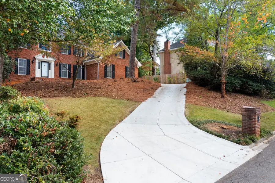 3057 Four Oaks Drive, Dunwoody, GA 30360 - Image #2
